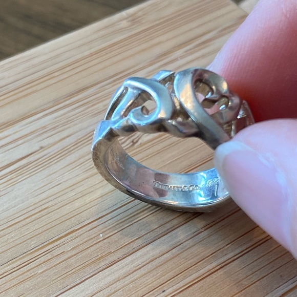 EUC :Authentic Tiffany Co Loving Heart Ring 4.5 - Picture 5 of 9